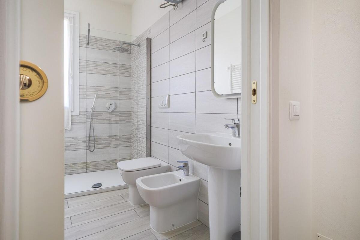 Willa Jacuzzi & Relax - Casa Indipendente 20Min Da Milano Zelo Buon Persico Zewnętrze zdjęcie