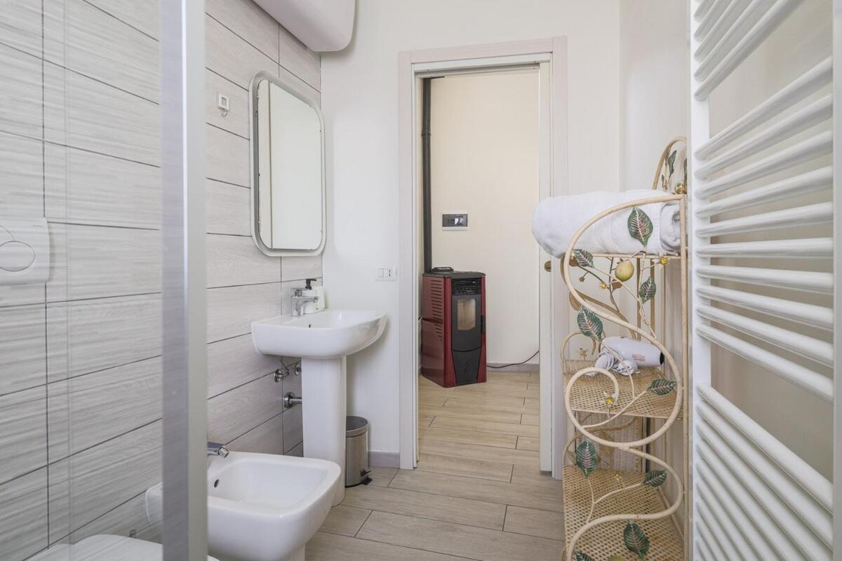 Willa Jacuzzi & Relax - Casa Indipendente 20Min Da Milano Zelo Buon Persico Zewnętrze zdjęcie