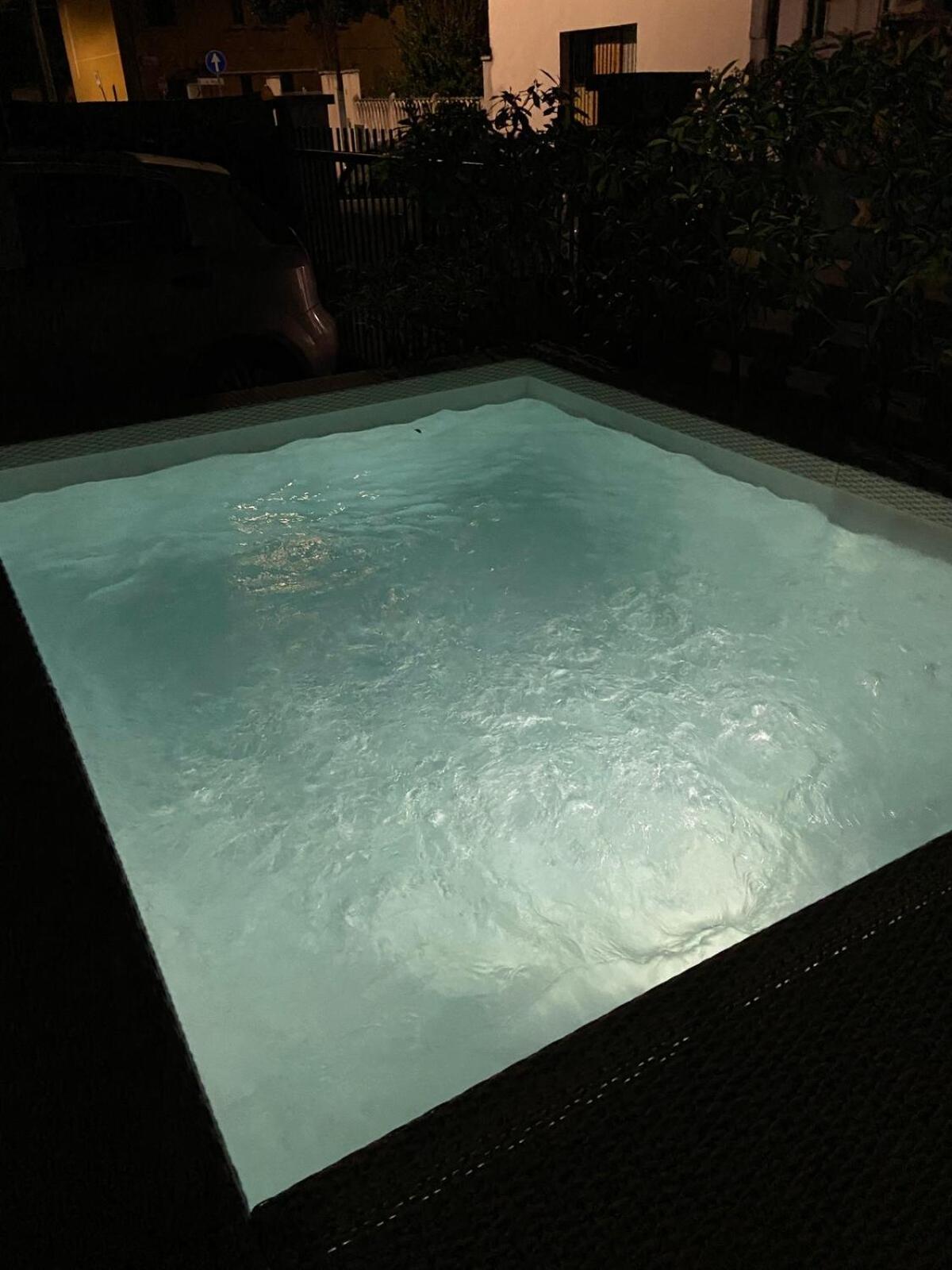 Willa Jacuzzi & Relax - Casa Indipendente 20Min Da Milano Zelo Buon Persico Zewnętrze zdjęcie